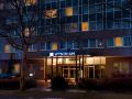wyndham-hannover-atrium