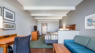 country-inn-and-suites-by-radisson-virginia-beach-oceanfront-va