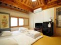 gallery-jin-hanok-guesthouse