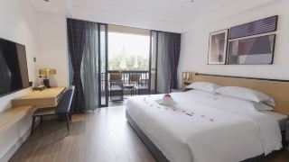 golden-phoenix-sea-view-hotel
