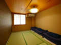 kyoto-guesthouse-lantern