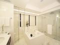 crowne-plaza-hotel-and-suites-landmark-shenzhen