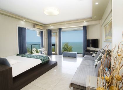 Letian Holiday Center
