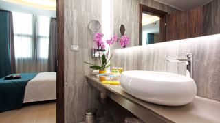 the-hive-hotel