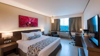 crowne-plaza-airport-an-ihg-hotel