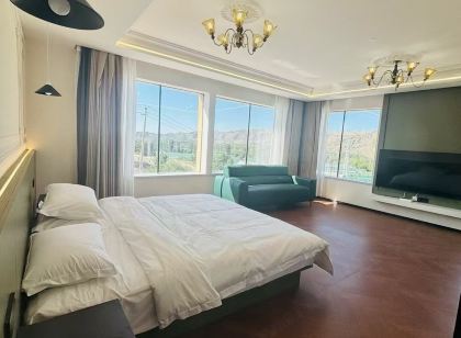 阿勒泰禾啟山莊