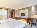 lakeside-hotel