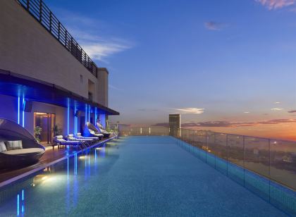 The Watson Premium HaLong Hotel