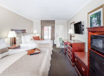 Days Inn by Wyndham Destin