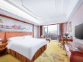 vienna-international-hotel-wuhan-yangtze-river-bridge-yellow-crane-tower