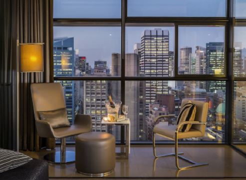 INisle|Skyview Hotel&Bar