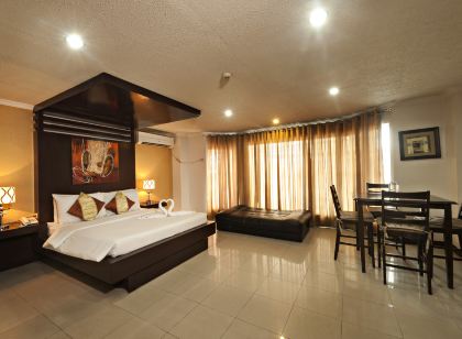 Oyster Plaza Hotel