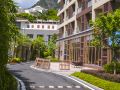 golden-leaf-mountain-view-hot-spring-apartment-hotel