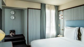hotel-du-rond-point-des-champs-elysees-esprit-de-france