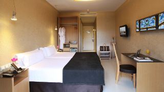 axel-hotel-barcelona-and-urban-spa-adults-only
