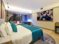 xiand39an-bell-tower-meilun-hotel