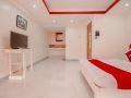 oyo-129-d-builders-room-new-lower-bicutan