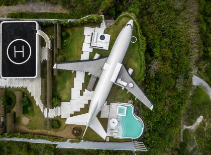 Private Jet Villa Uluwatu