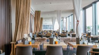 doubletree-by-hilton-amsterdam-centraal-station