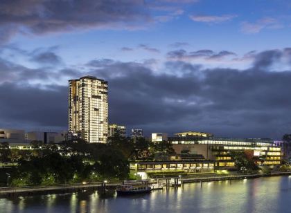 Hope Street Apartments by CLLIX