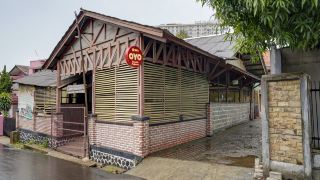 oyo-2184-nan-berlian-inn