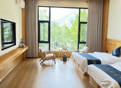 巴松山居(德欽奔子欄觀景台店)