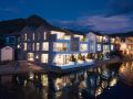 solo-wandering-being-lake-view-hotel