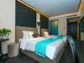 xana-hotelle-dalian-mcc-business-park-airport-store