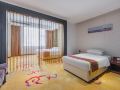 hq-youth-hotel