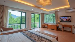 emerald-resort