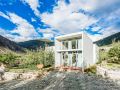 small-gold-apple-shared-farm-hotel