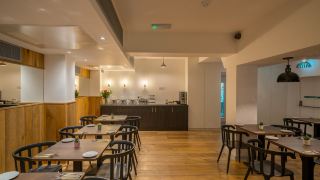 pelican-london-hotel-and-residence