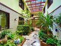 zhenmei-resort-chain-hotel-yangshuo-west-street-aiyuan-store