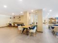 hanting-hotel-shanghai-zhenping-road-metro-station