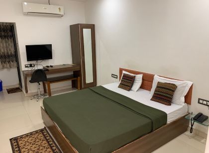 Shiv Hotel