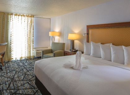 Historic Whispering Woods Hotel & Conference Center