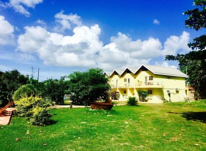 Bagos Eco Retreat & Cafe