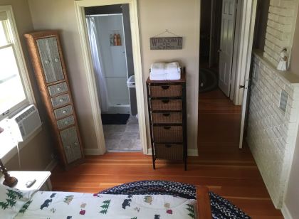 Charming Cottage, Sleeps 6+, Family Friendly, 550 Acre Lake, 2.5 Hrs N of cities