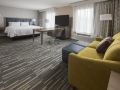 hampton-inn-and-suites-seattle-redmond-wa