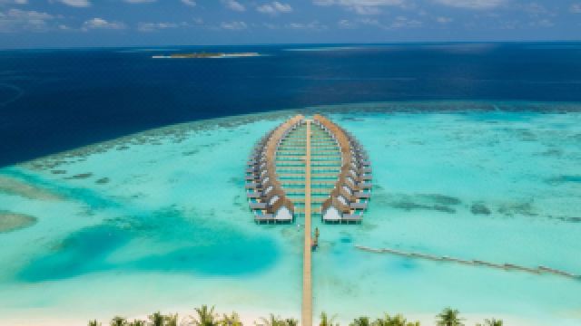 outrigger-maldives-maafushivaru-resort