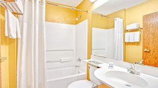 microtel-inn-and-suites-by-wyndham-newport-news-airport
