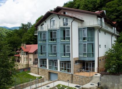Kristall Hotel