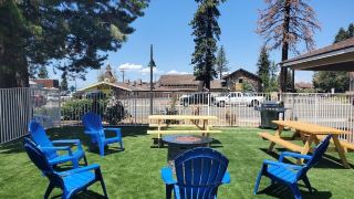 bluebird-day-inn-and-suites
