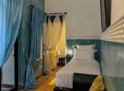 Riad Lapis-Lazuli