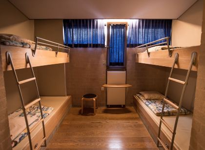 Auberge de Jeunesse de Mons - Youth Hostel