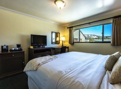 The Mammoth Creek Inn