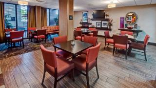 hampton-inn-clarksville