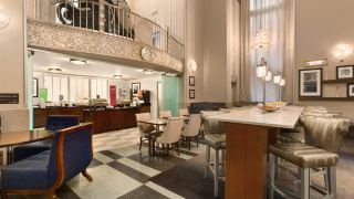 hampton-inn-chicago-downtown-n-loop-michigan-ave