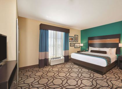 La Quinta Inn & Suites by Wyndham Carlsbad