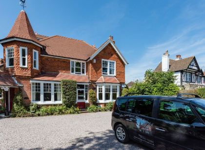 The Lawn Guest House Gatwick